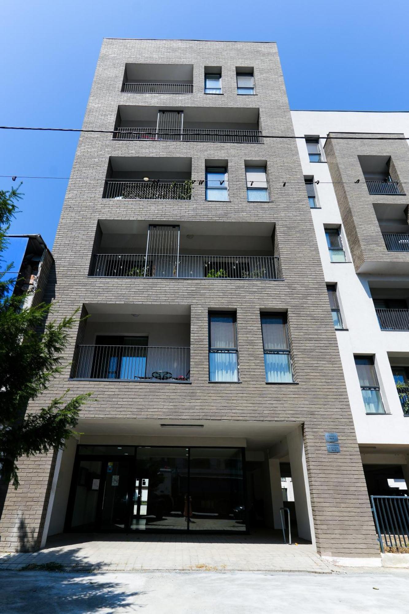 Maria - Modern Apartment With Parking And Workspace Bucharest Exterior photo